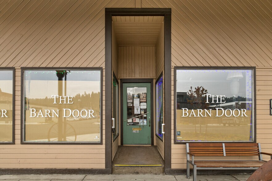 More Photos Of 220 E 1st St, Cle Elum General Retail For Sale