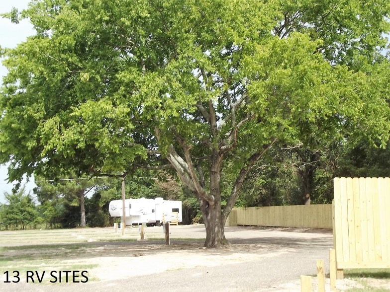 More Photos Of 3685 Highway 19, Huntsville Storefront Retail Residential For Sale