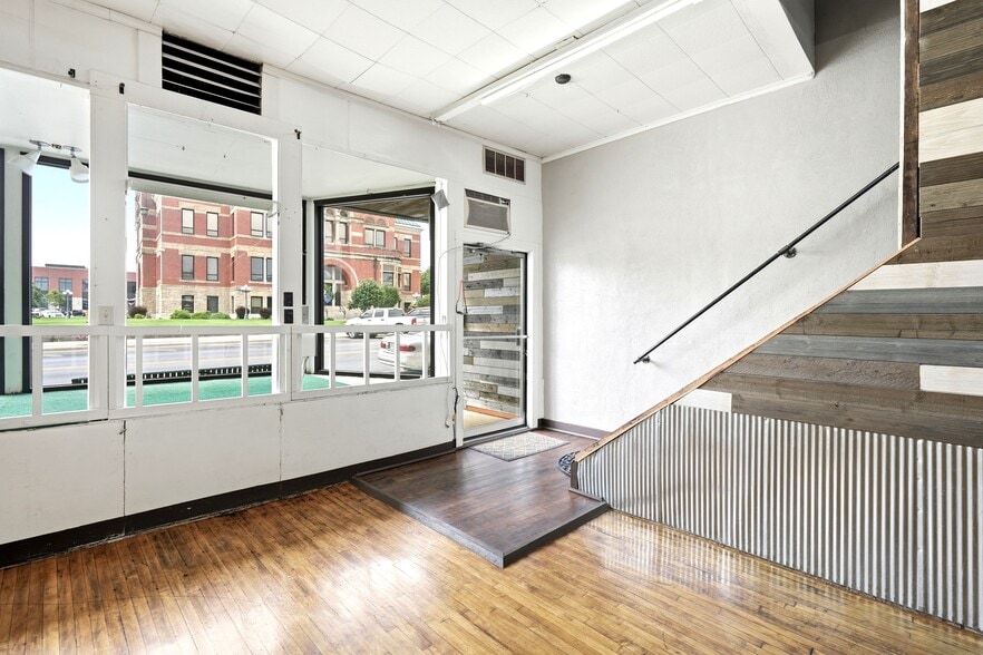 More Photos Of 106 N Orange St, Albion Storefront For Sale