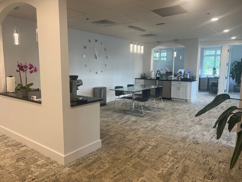 More Photos Of 388 Garden Ave, Holland Medical For Sale