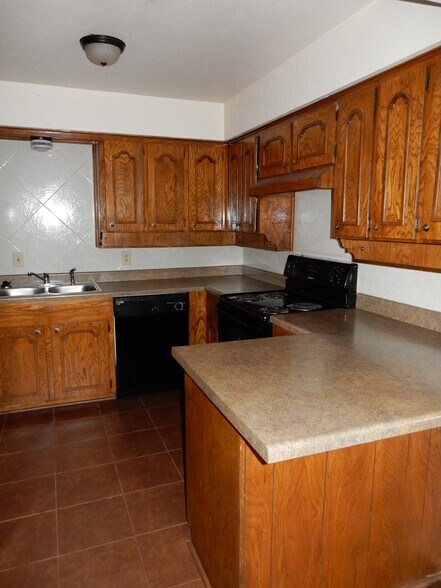 More Photos Of 1905 17th St, Plano Multifamily For Sale