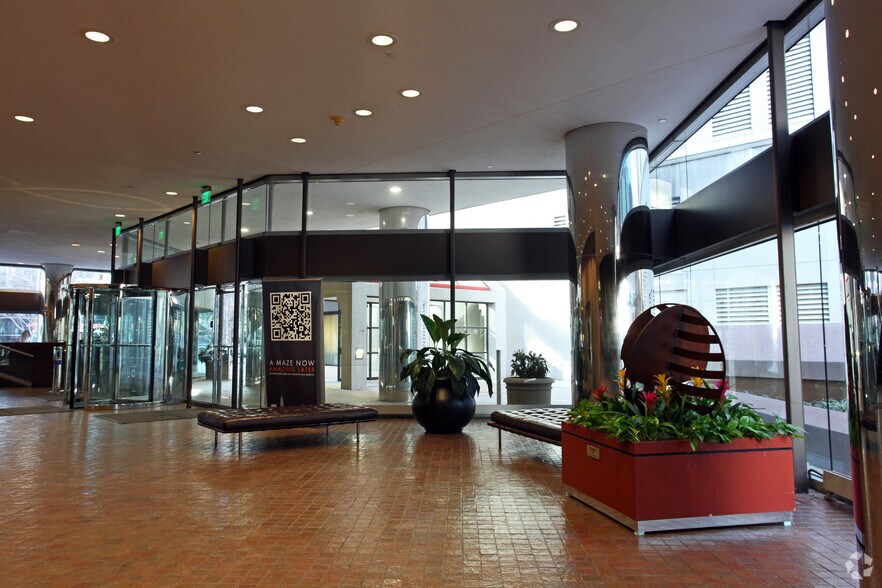 More Photos Of 210 Park Ave, Oklahoma City Office For Lease
