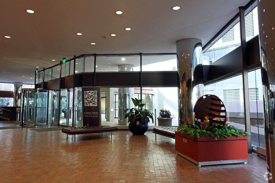 More Photos Of 210 Park Ave, Oklahoma City Office For Lease