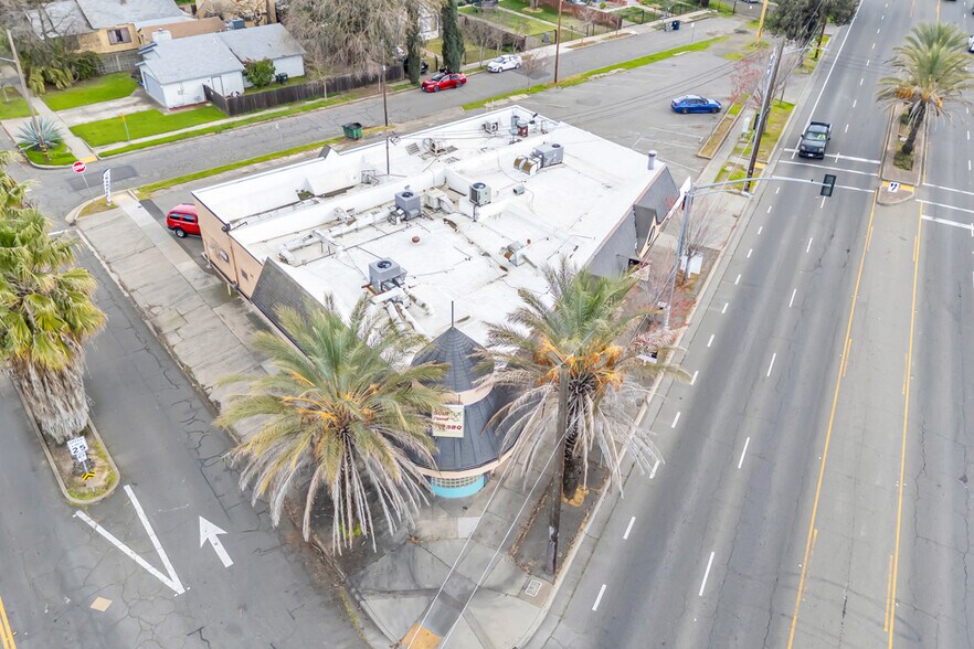 More Photos Of 4217 Stockton Blvd, Sacramento Bar For Lease