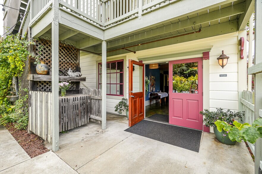 More Photos Of 742 B St, Hayward Restaurant For Sale