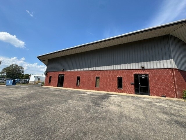 More Photos Of 4800 S Mendenhall Rd, Memphis Warehouse For Lease