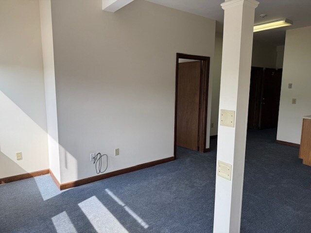 More Photos Of 21 Mohawk Trl, Greenfield Unknown For Lease