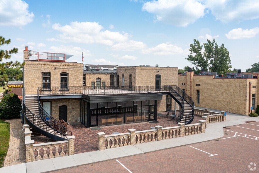 More Photos Of 212 Main St W, New Prague Hotel For Sale