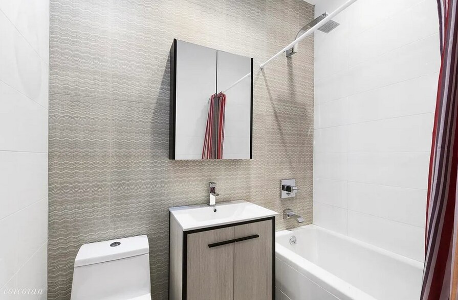 More Photos Of 58 De Sales Pl, Brooklyn Apartments For Sale