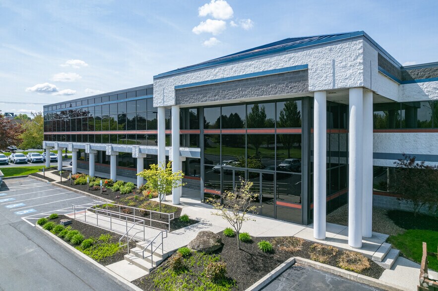Primary Photo Of 5000 Ritter Rd, Mechanicsburg Office Residential For Lease