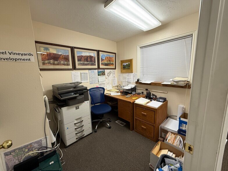 More Photos Of 560 S State, Orem Office For Sale