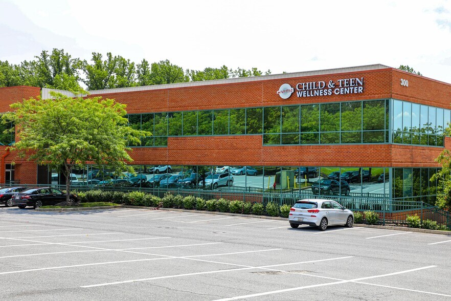 More Photos Of 300 Redland Ct, Owings Mills Office For Lease
