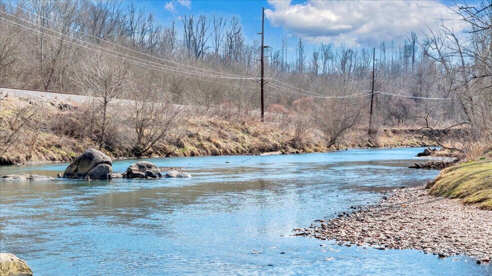 More Photos Of 319 T B Stanley Hwy, Bassett Trailer Camper Park For Sale