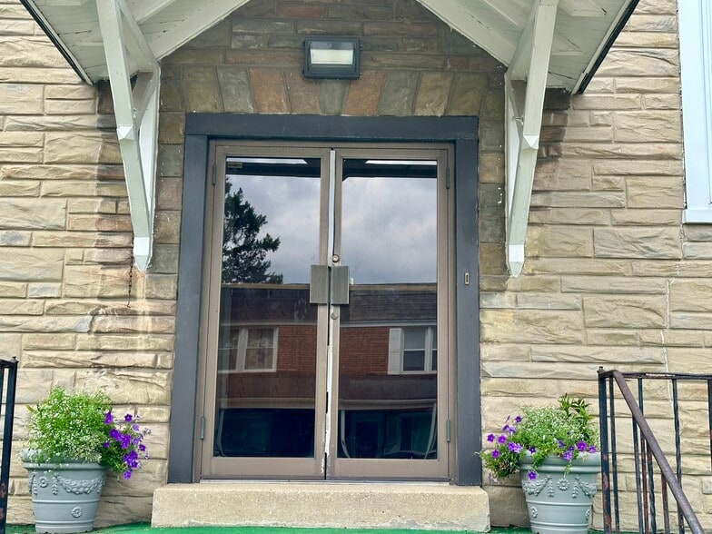 More Photos Of 346 Denison St, Baltimore Religious Facility For Sale