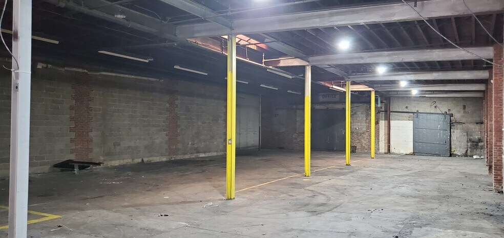 Primary Photo Of 117 S 20th St, Irvington Industrial For Lease