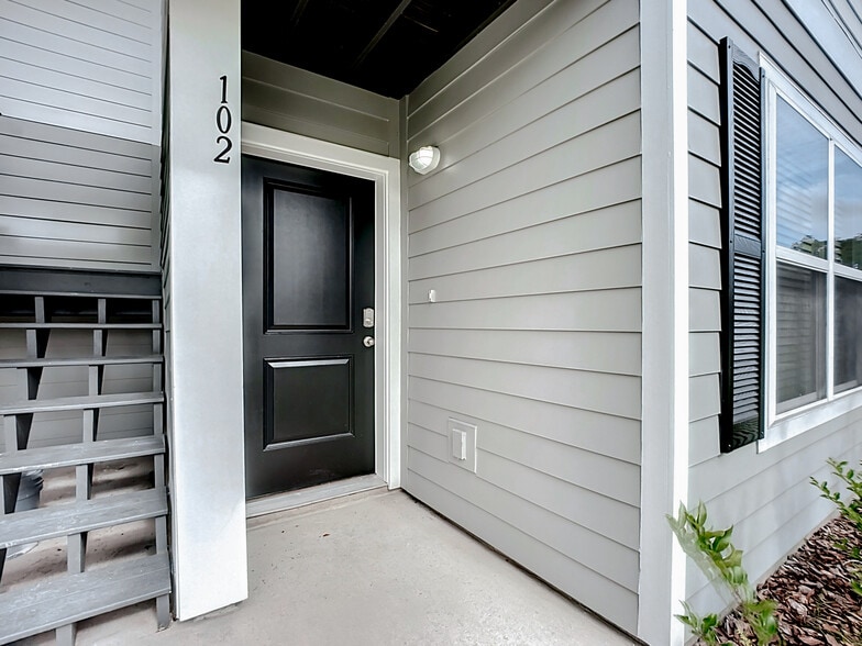 More Photos Of 9556 Hood Rd, Jacksonville Apartments For Sale