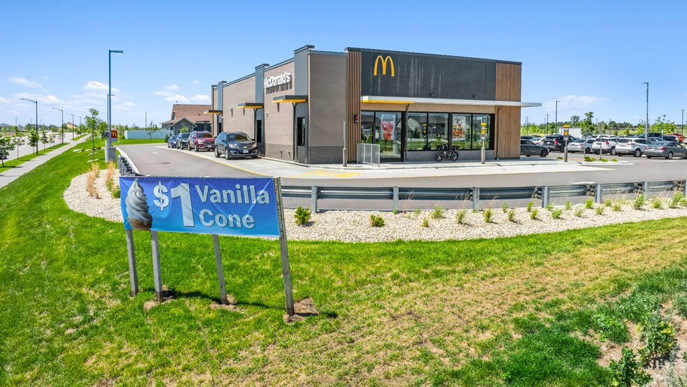 More Photos Of 15460 English Ave, Apple Valley Fast Food For Sale