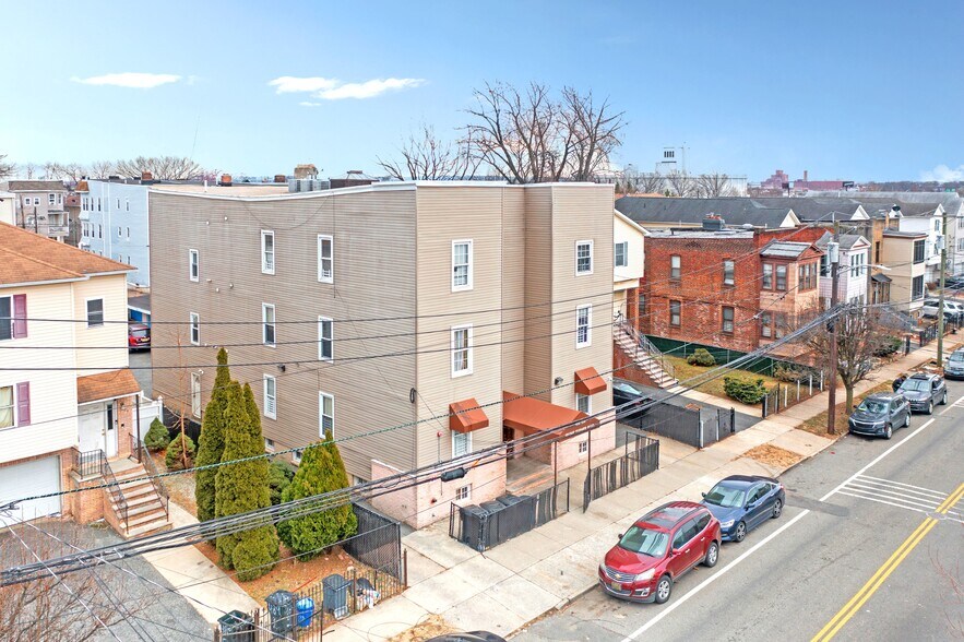 Primary Photo Of 493-495 Irvine Turner Blvd, Newark Apartments For Sale