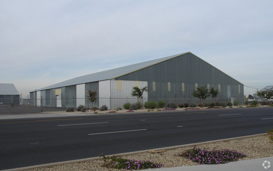 More Photos Of 5220 N 51st Ave, Glendale Warehouse For Lease