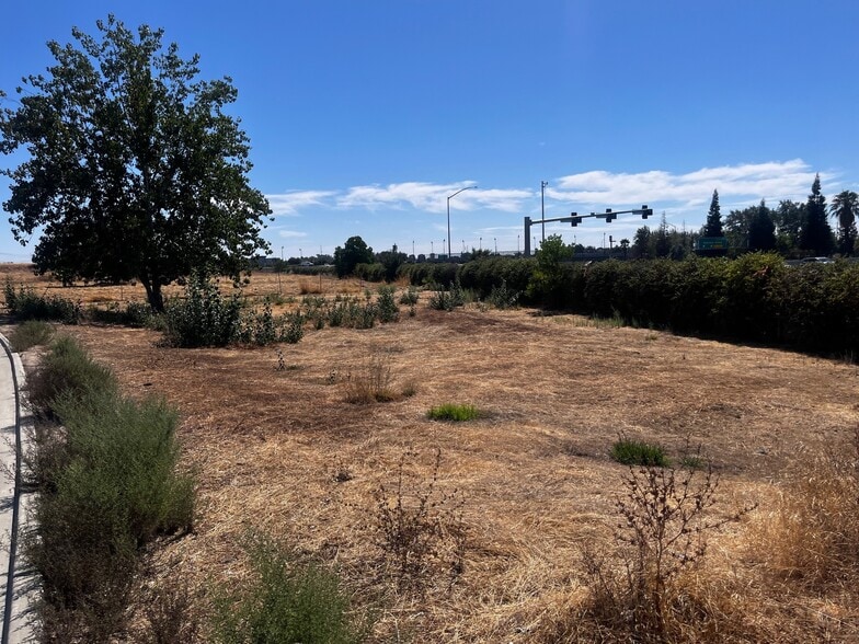 More Photos Of E Stockton Blvd, Elk Grove Land For Sale