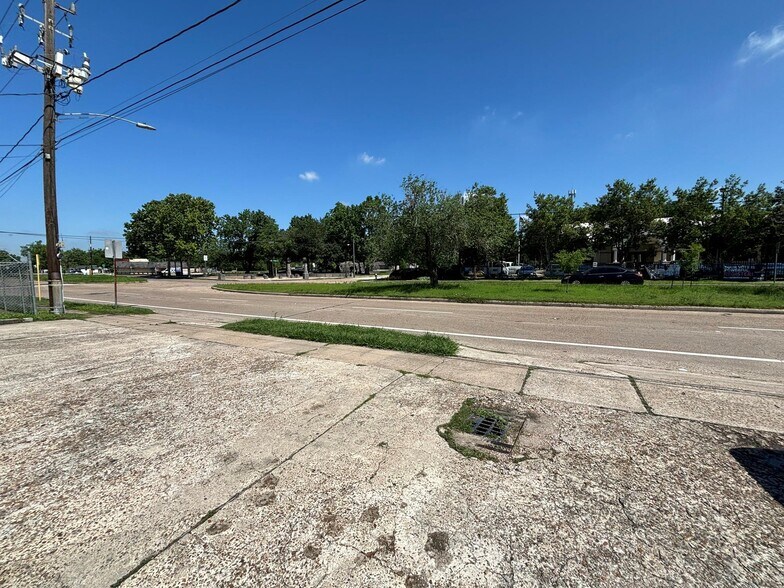 More Photos Of 3810 Cavalcade St, Houston Land For Sale