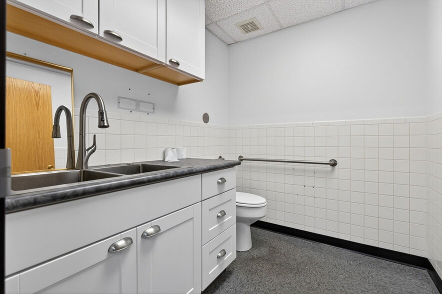 More Photos Of 12860 W Cedar Dr, Lakewood Light Manufacturing For Lease