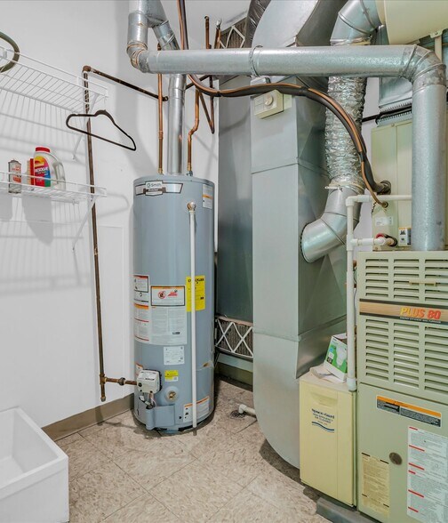 More Photos Of 12525 E 9 Mile Rd, Warren Warehouse For Sale