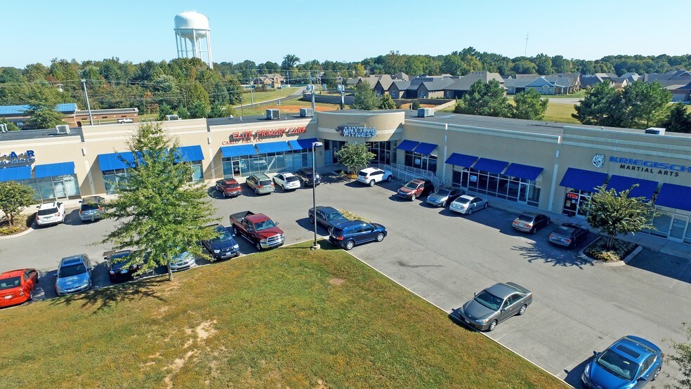 More Photos Of 2690 Madison St, Clarksville Storefront Retail Office For Lease