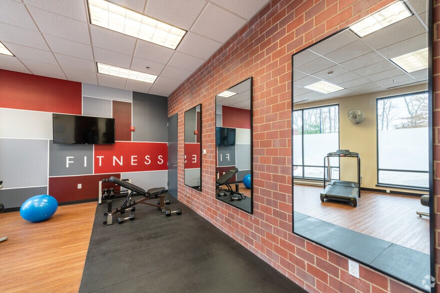 More Photos Of 40 Shattuck Rd, Andover Office For Lease