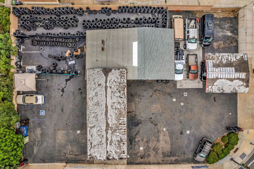 More Photos Of 1440 S Broadway, Santa Ana Freestanding For Sale