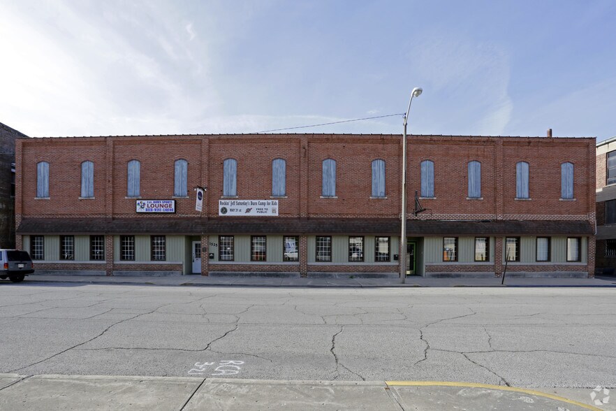 More Photos Of 1515 S A St, Elwood Light Distribution For Sale