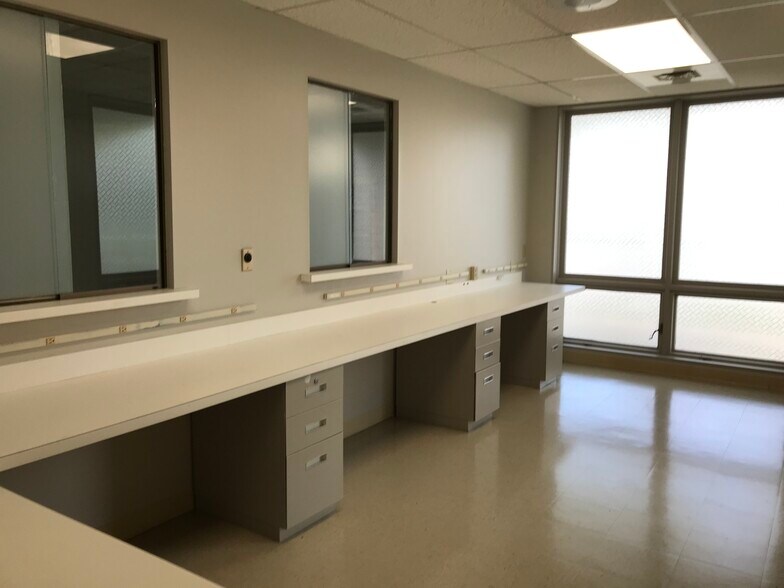 More Photos Of 4520 Oberlin Ave, Lorain Medical For Sale