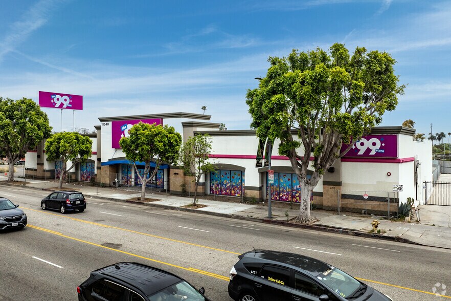 More Photos Of 11040 W Pico Blvd, Los Angeles Freestanding For Lease