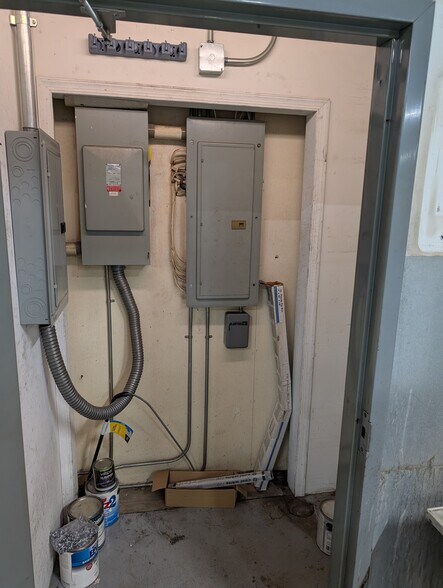 More Photos Of 4085 Pepperell Way, Dublin Distribution For Sale