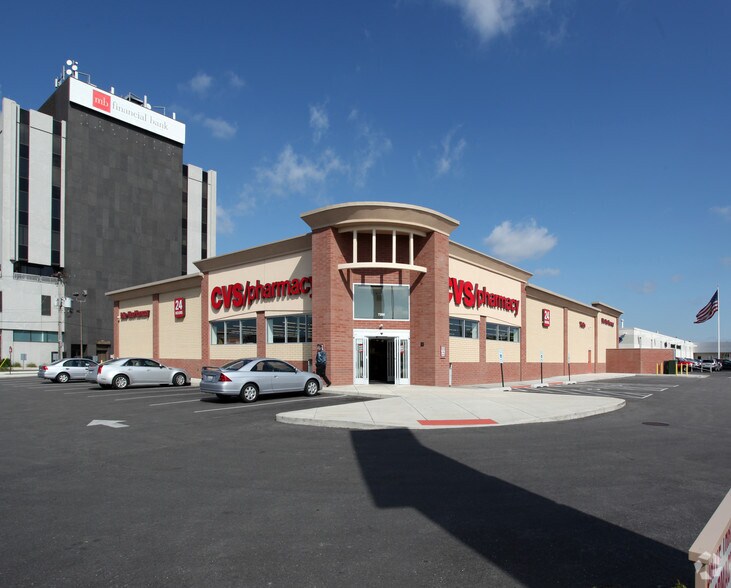 Primary Photo Of 7200 W Cermak Rd, North Riverside Drugstore For Lease