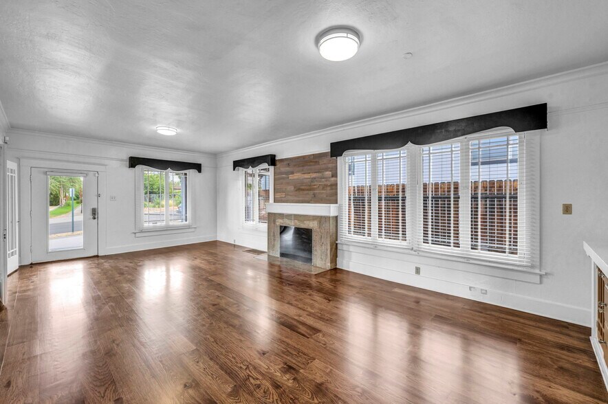 More Photos Of 72 Burns St, Reno Storefront Retail Residential For Lease