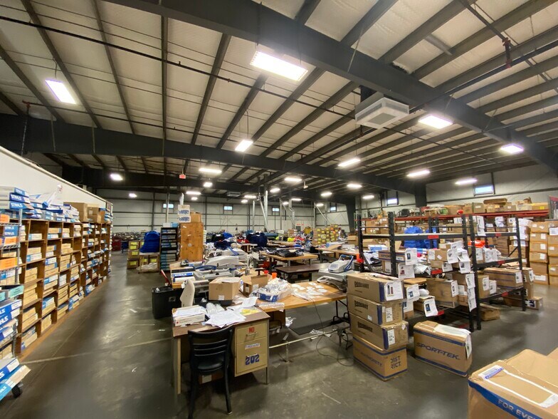 More Photos Of 164 Railroad Dr, Warminster Warehouse For Lease