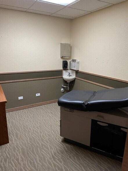 More Photos Of 805 S Broadway, Boulder Medical For Lease