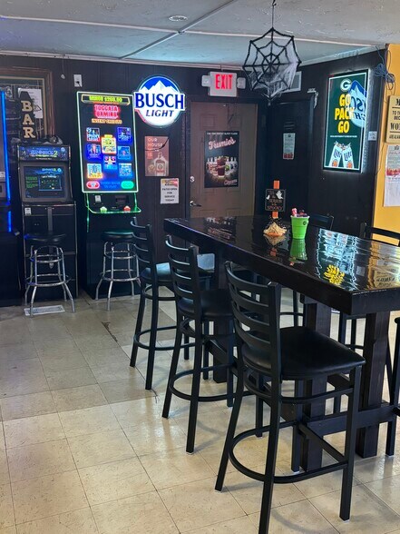 More Photos Of 951 14th Ave, Almena Restaurant For Sale