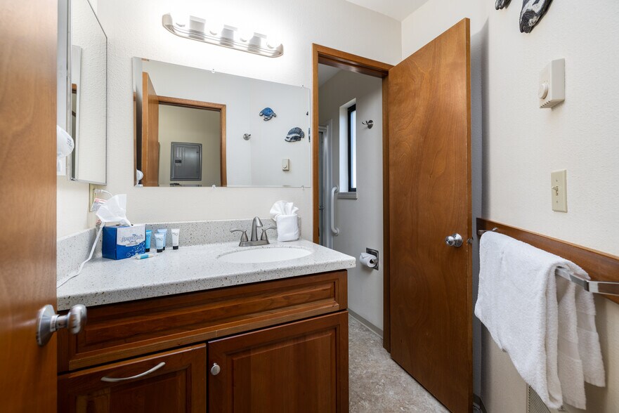 More Photos Of 11 Chabot Rd, Copalis Beach Hotel For Sale