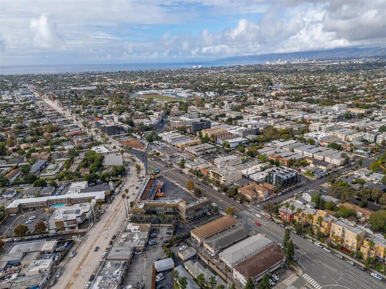 More Photos Of 12592 Washington Pl, Los Angeles Apartments For Sale