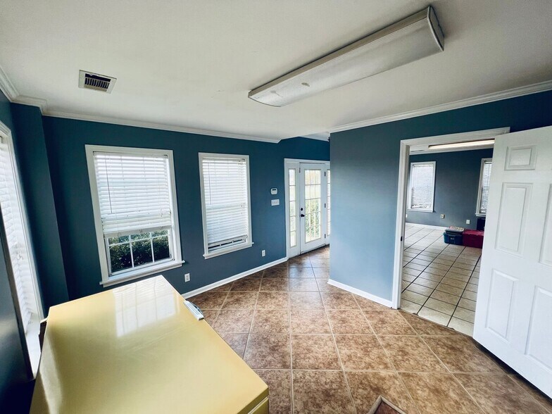 More Photos Of 420 Windance Rd, Baldwyn Light Manufacturing For Sale
