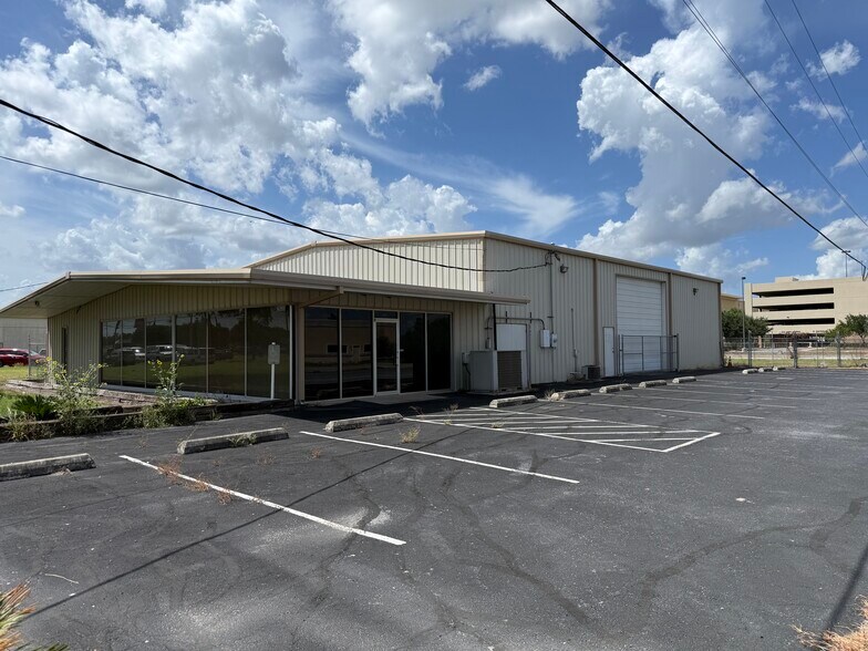 Primary Photo Of 2635 S 77 Sunshine Strip, Harlingen General Retail For Lease