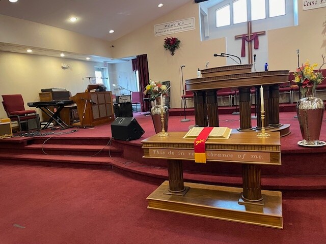 More Photos Of 901 N Prospect Ave, Springfield Freestanding For Sale