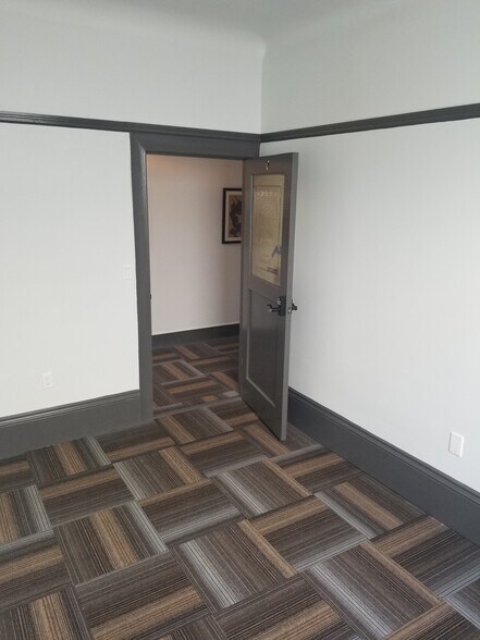 More Photos Of 2871-2873 Mission St, San Francisco Storefront Retail Residential For Lease