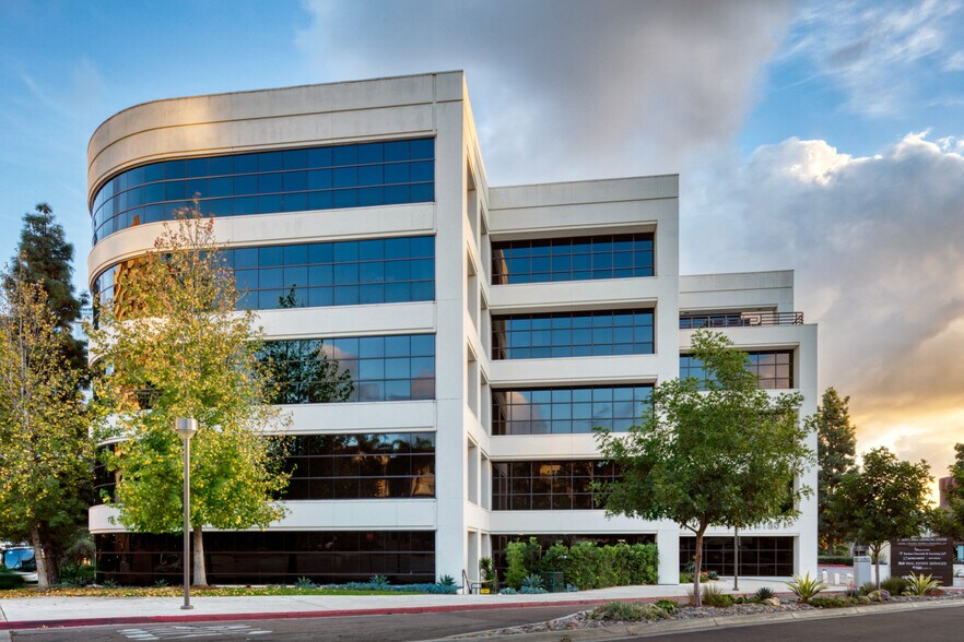 More Photos Of 4180 La Jolla Village Dr, La Jolla Medical For Lease