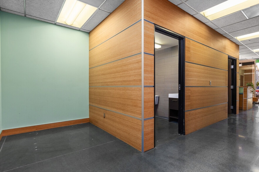 More Photos Of 1225 Puerta del Sol, San Clemente Light Manufacturing For Lease
