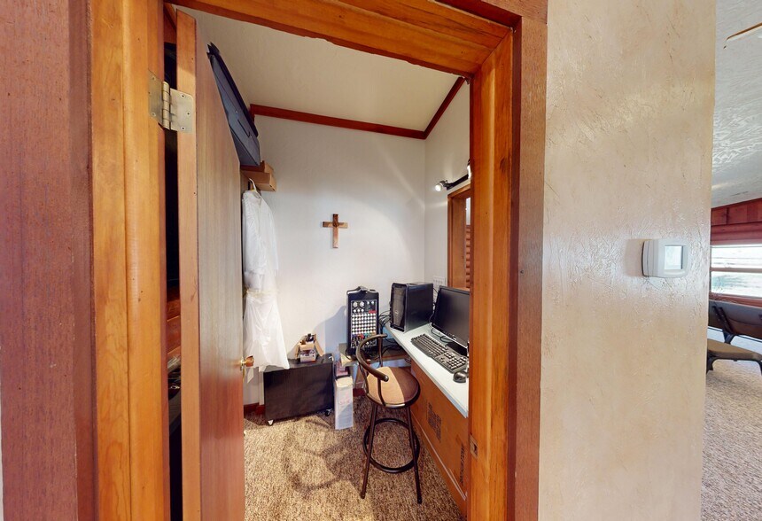 More Photos Of 1430 Riverview Rd, Riverton Office Residential For Sale