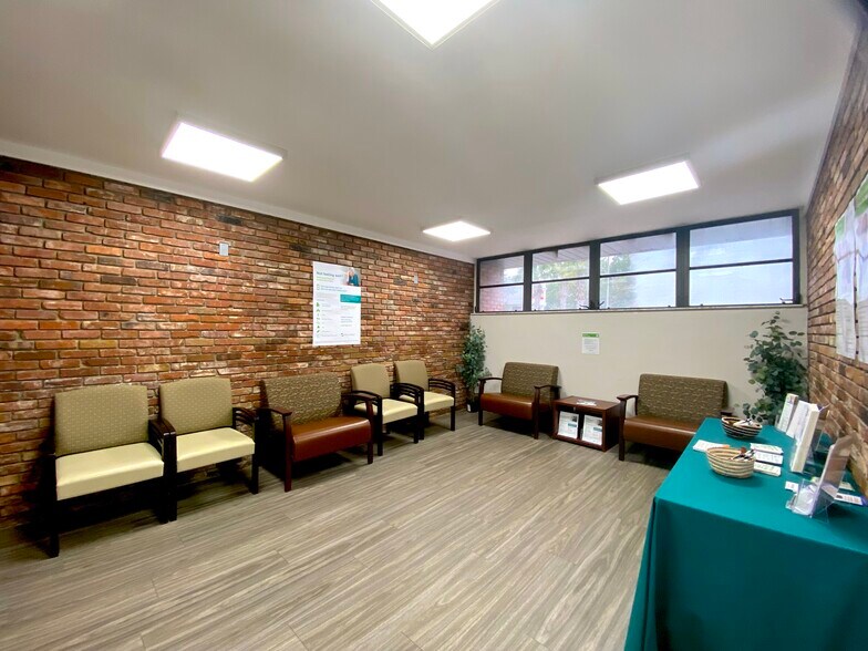 More Photos Of 125 S Park Ave, Apopka Medical For Lease