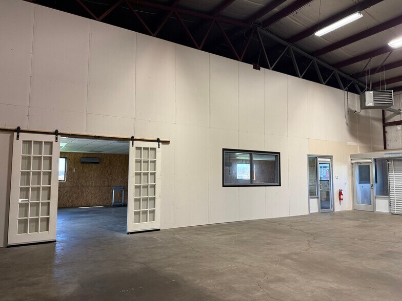 More Photos Of 2408 Darnell Dr, Spring Valley Industrial For Sale